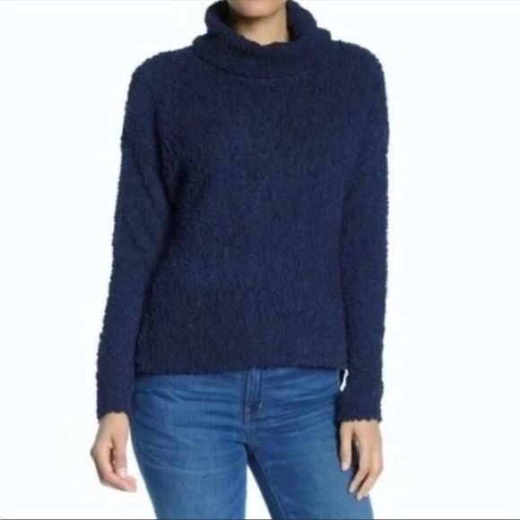 Bobeau
popcorn turtleneck sweater   - Picture 1 of 6